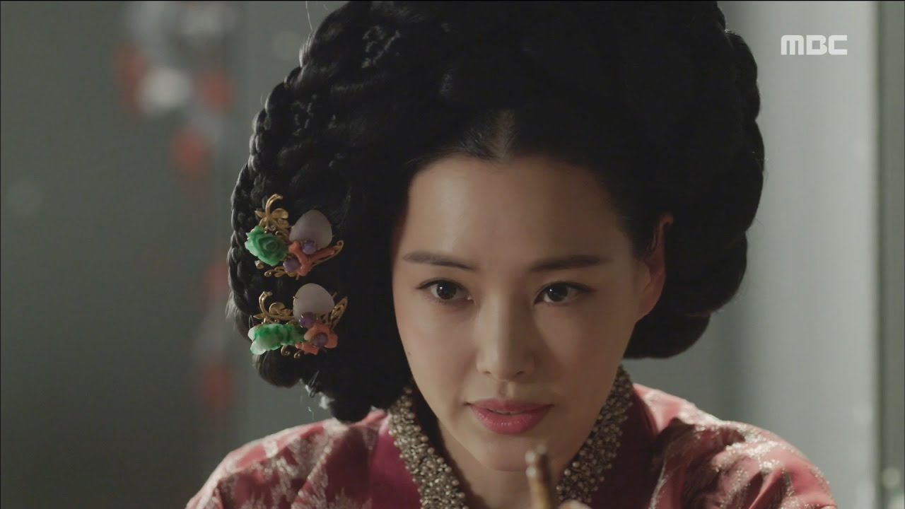 Recent activity shot of Yoon Kyunsang