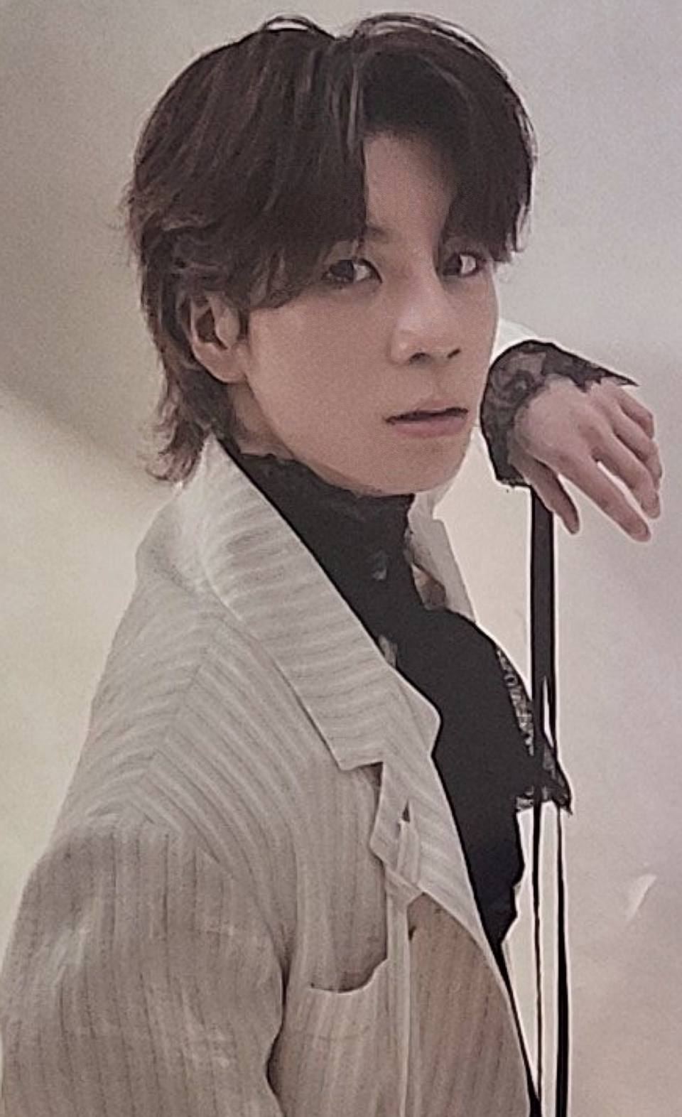 Behind-the-scenes cut of Jeong Dongwon