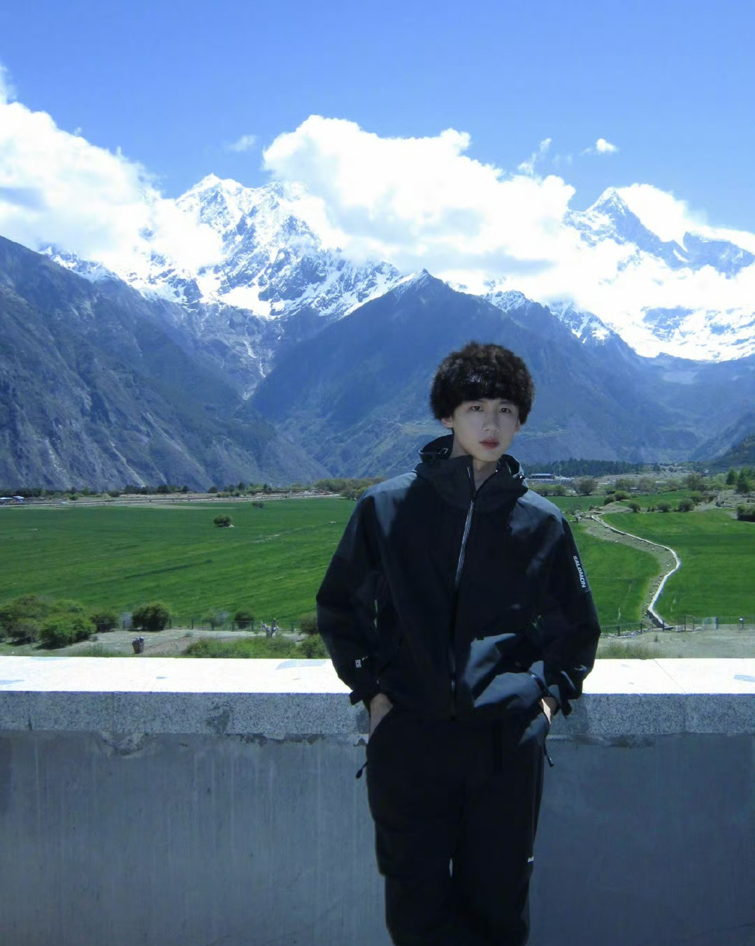 Behind-the-scenes cut of Bai Jingting