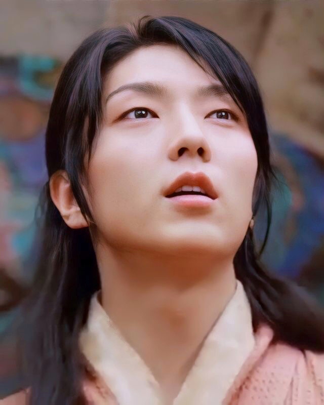 A moment captured by a fan of Lee Joongi