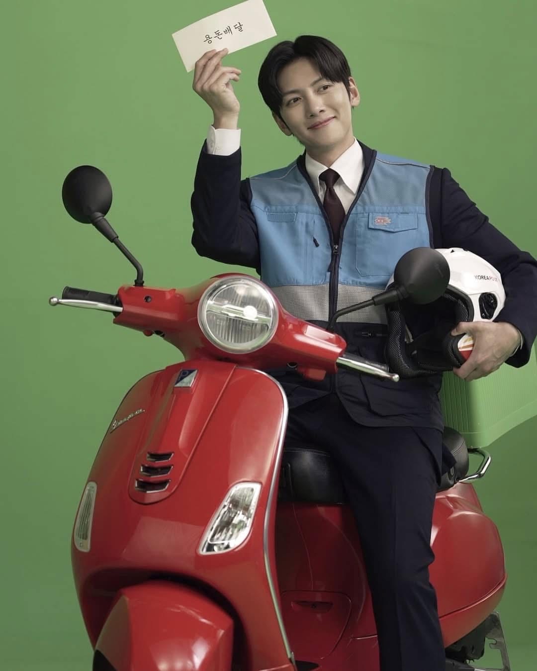 Behind-the-scenes cut of Ji Changwook