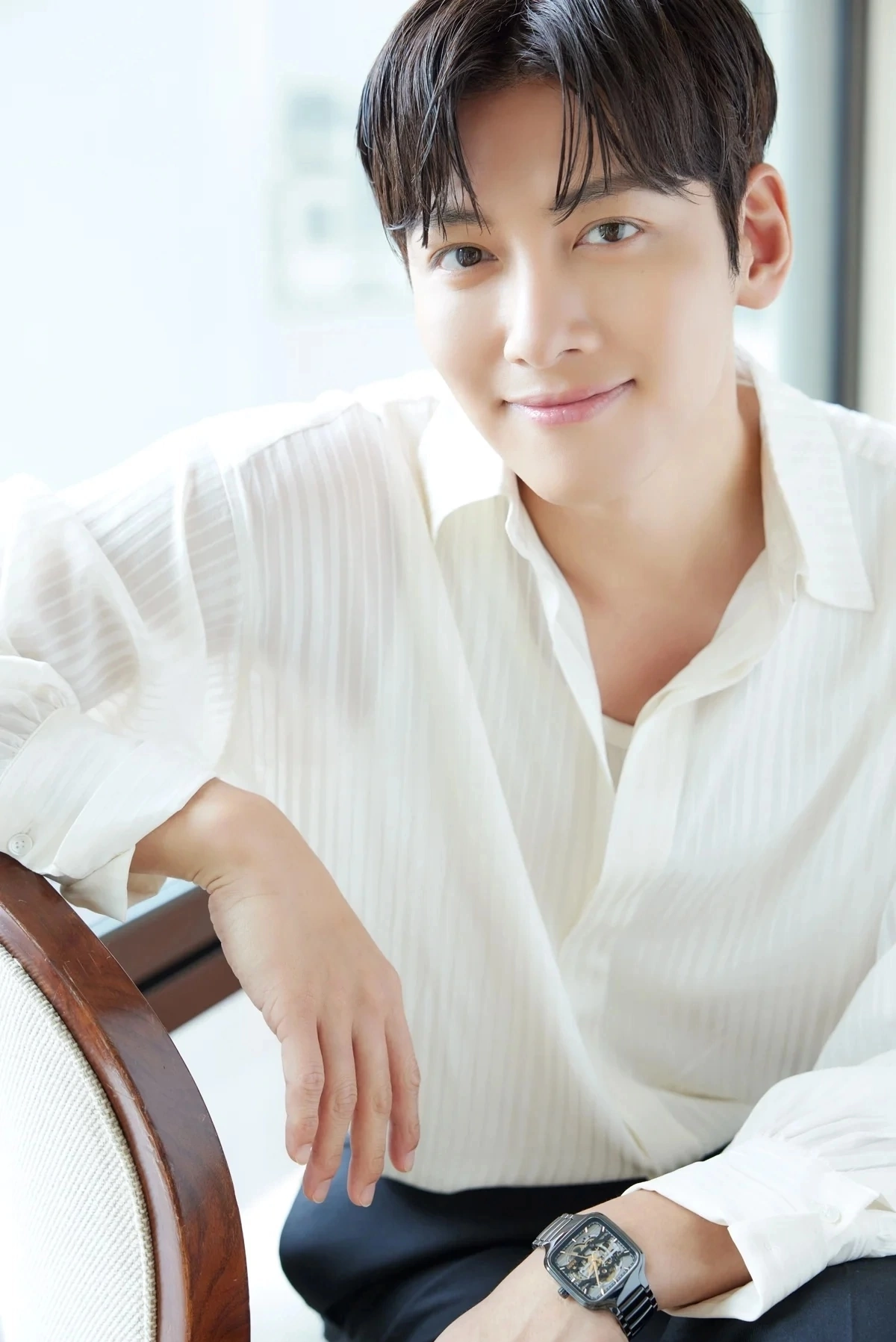 Behind-the-scenes cut of Ji Changwook