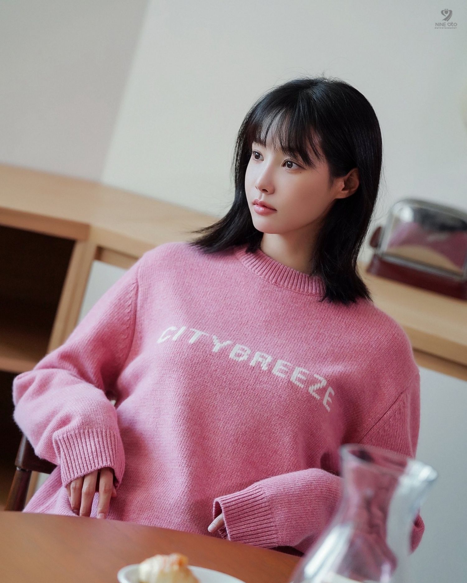 Behind-the-scenes cut of Yeonwoo