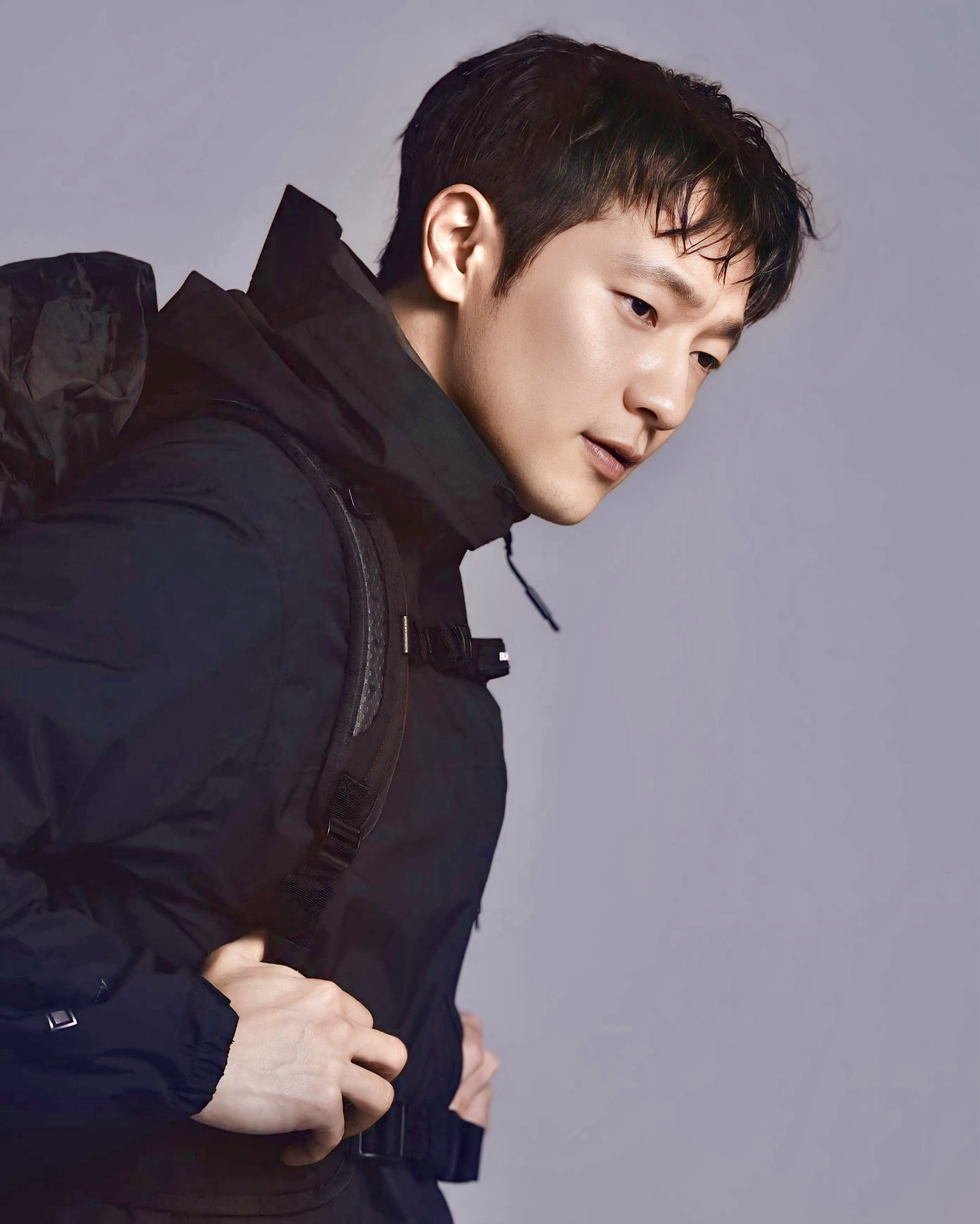 Behind-the-scenes cut of Son Seokkoo