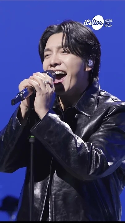 Momen yang diabadikan oleh penggemar Lee Seunggi