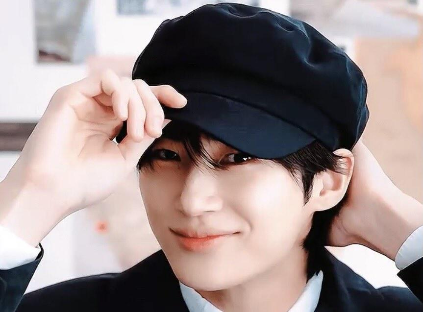 Behind-the-scenes cut of Byeon Wooseok