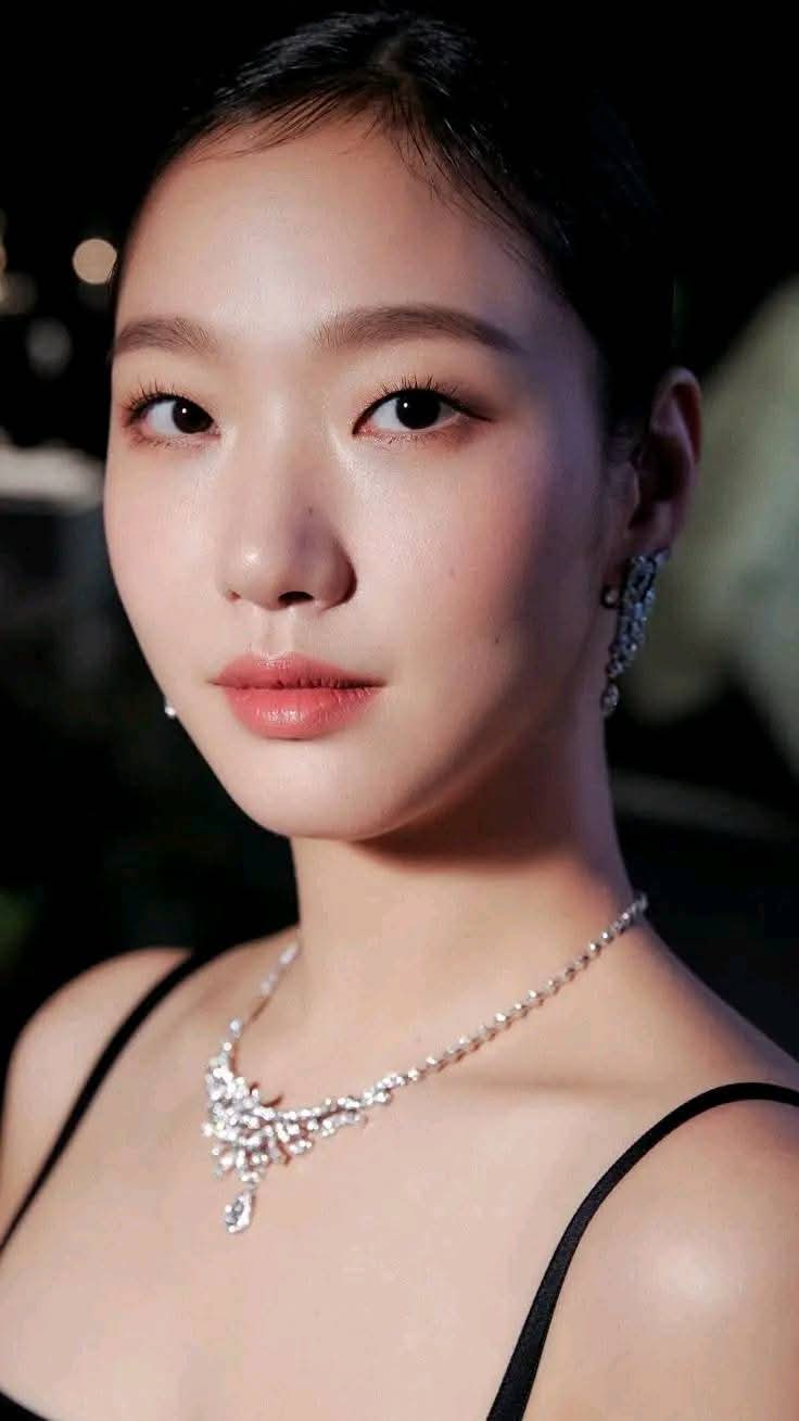 Foto kegiatan terbaru dari Kim Goeun