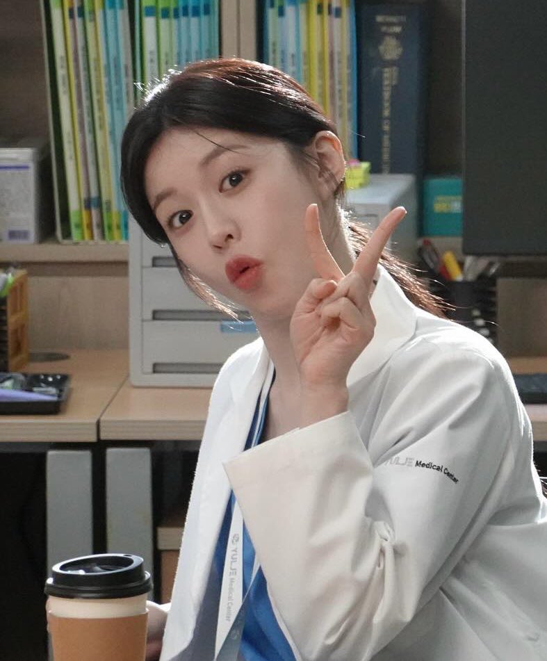 A moment captured by a fan of Go Younjung