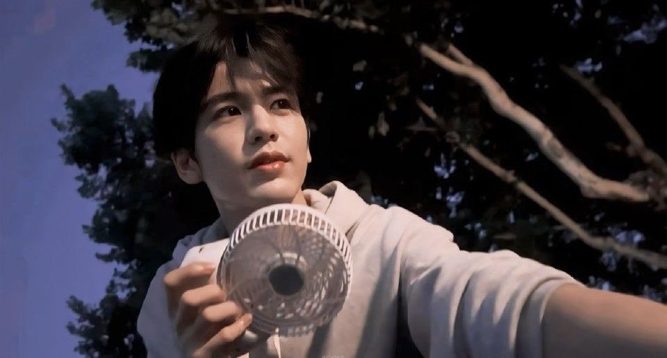 A moment captured by a fan of Zhang Linghe