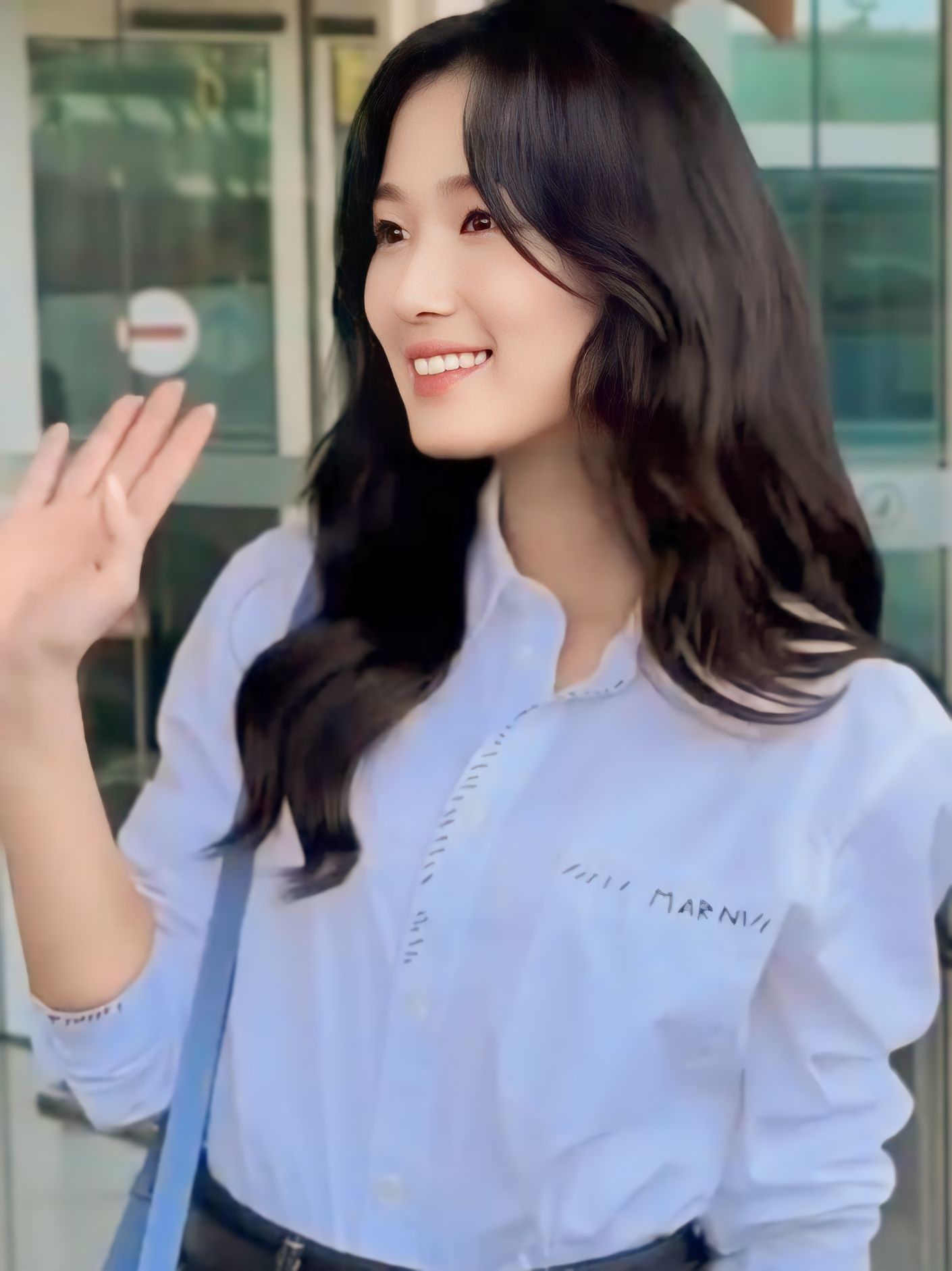 Behind-the-scenes cut of Kim Hyeyoon