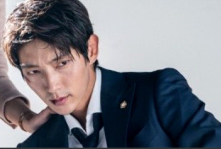 A moment captured by a fan of Lee Joongi