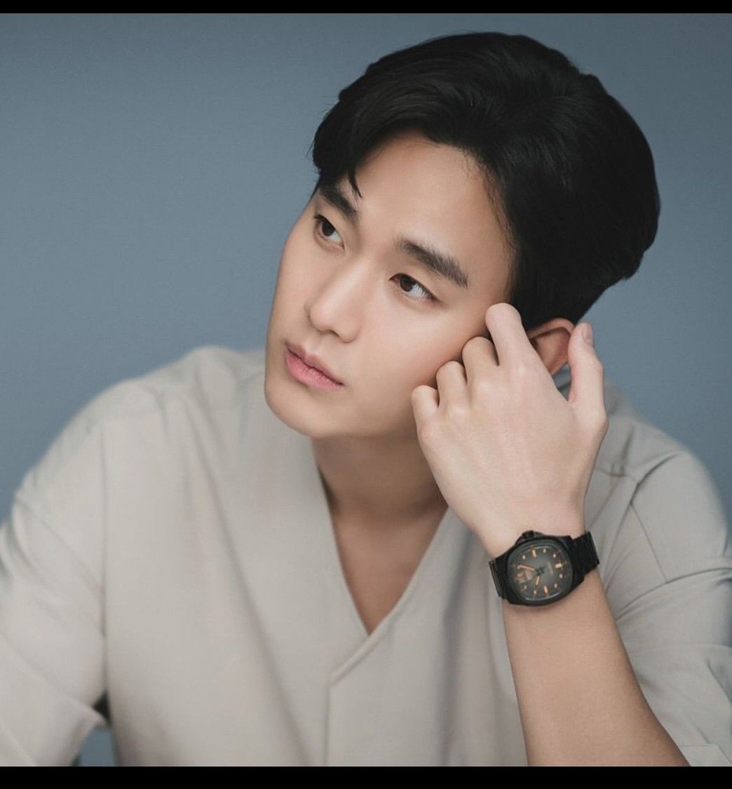 Behind-the-scenes cut of Kim Soohyun