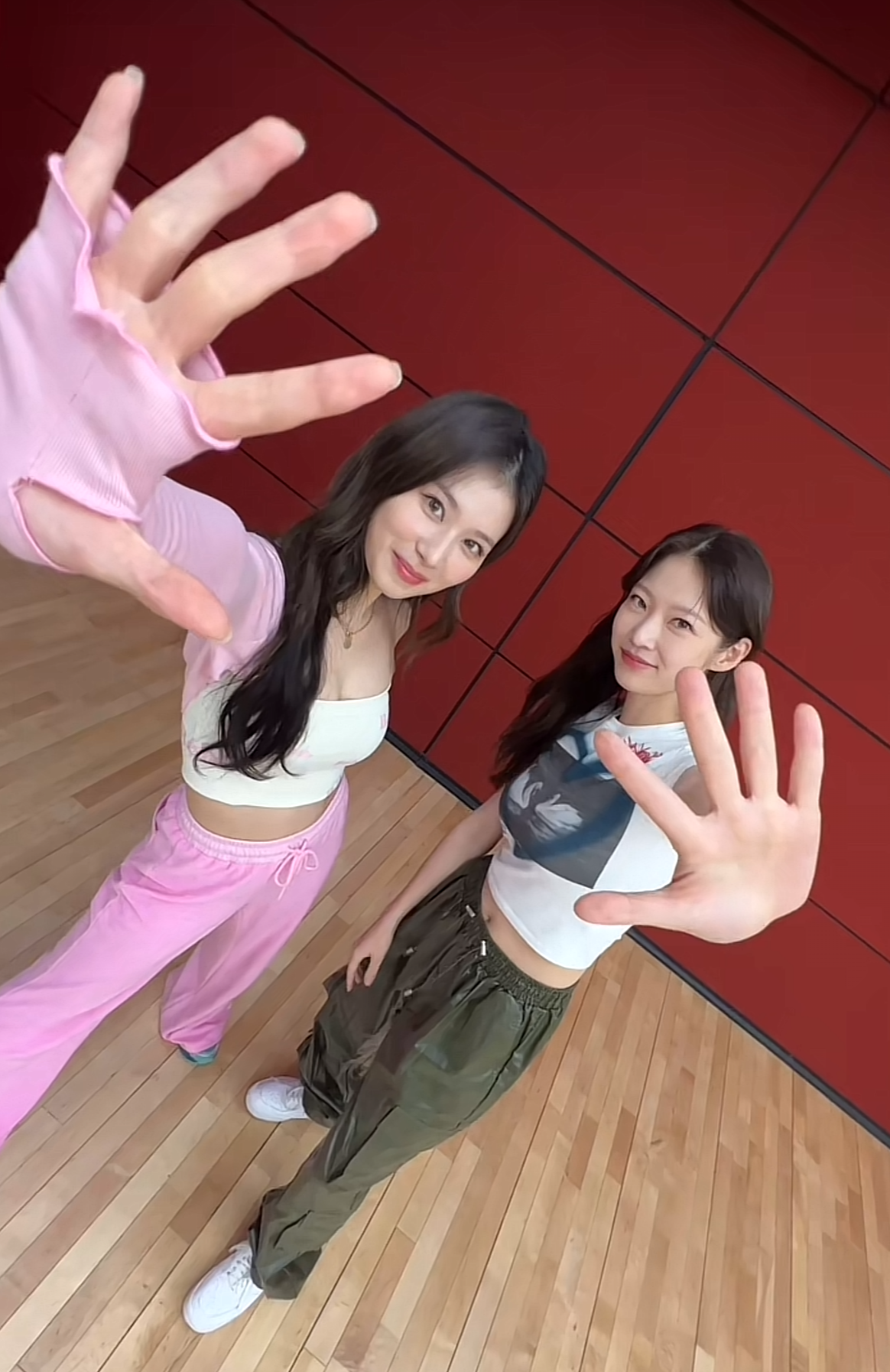 Behind-the-scenes cut of Gong Seungyeon