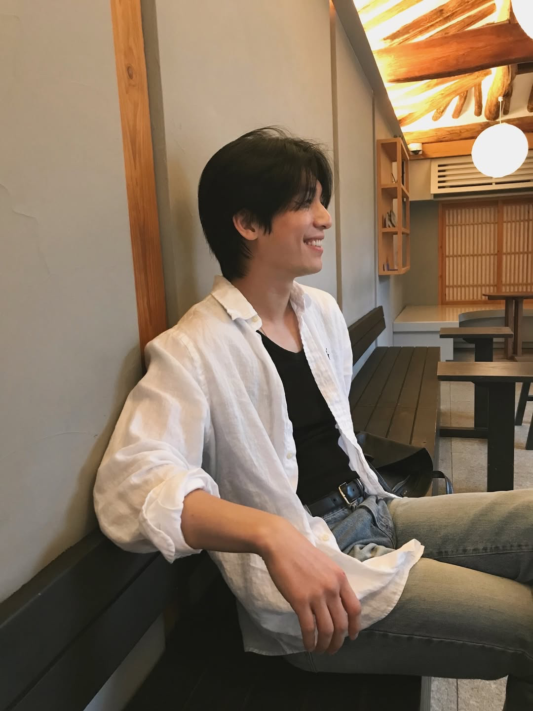 Behind-the-scenes cut of Wi Hajoon