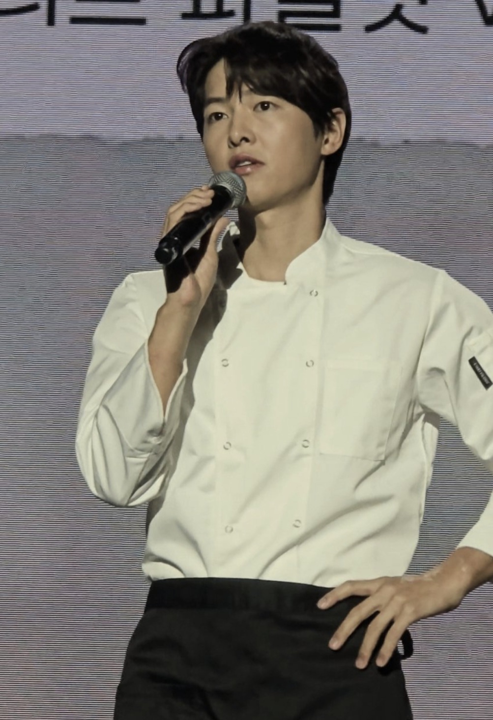 Cuplikan di balik layar dari Song Joongki