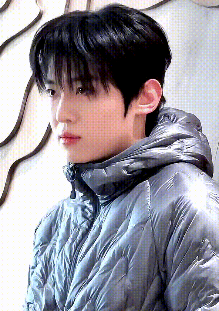 Behind-the-scenes cut of Dex