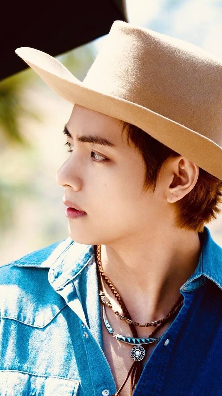 Kim Taehyung (V) background image recommended by Choeaedol Celeb fandom