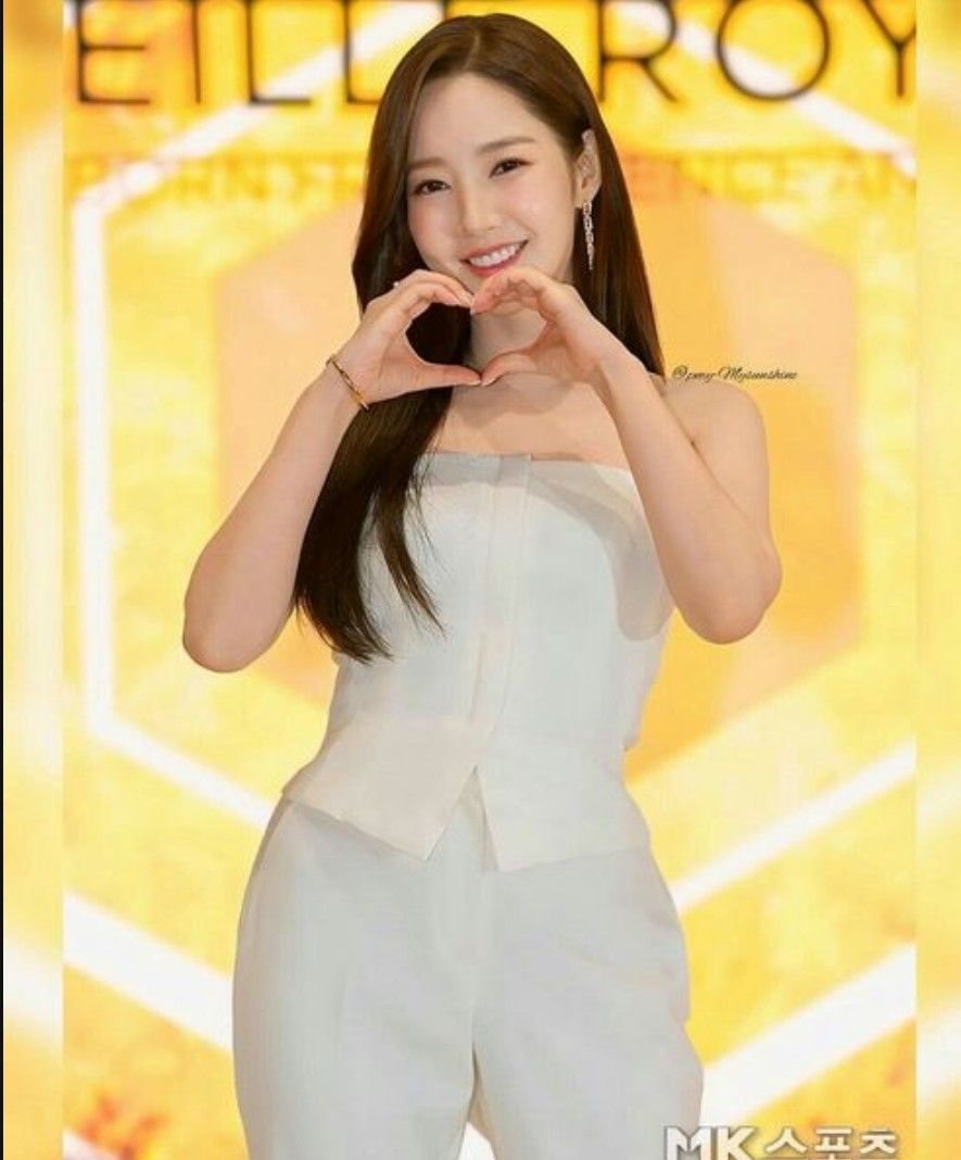 Latest photo of Park Minyoung