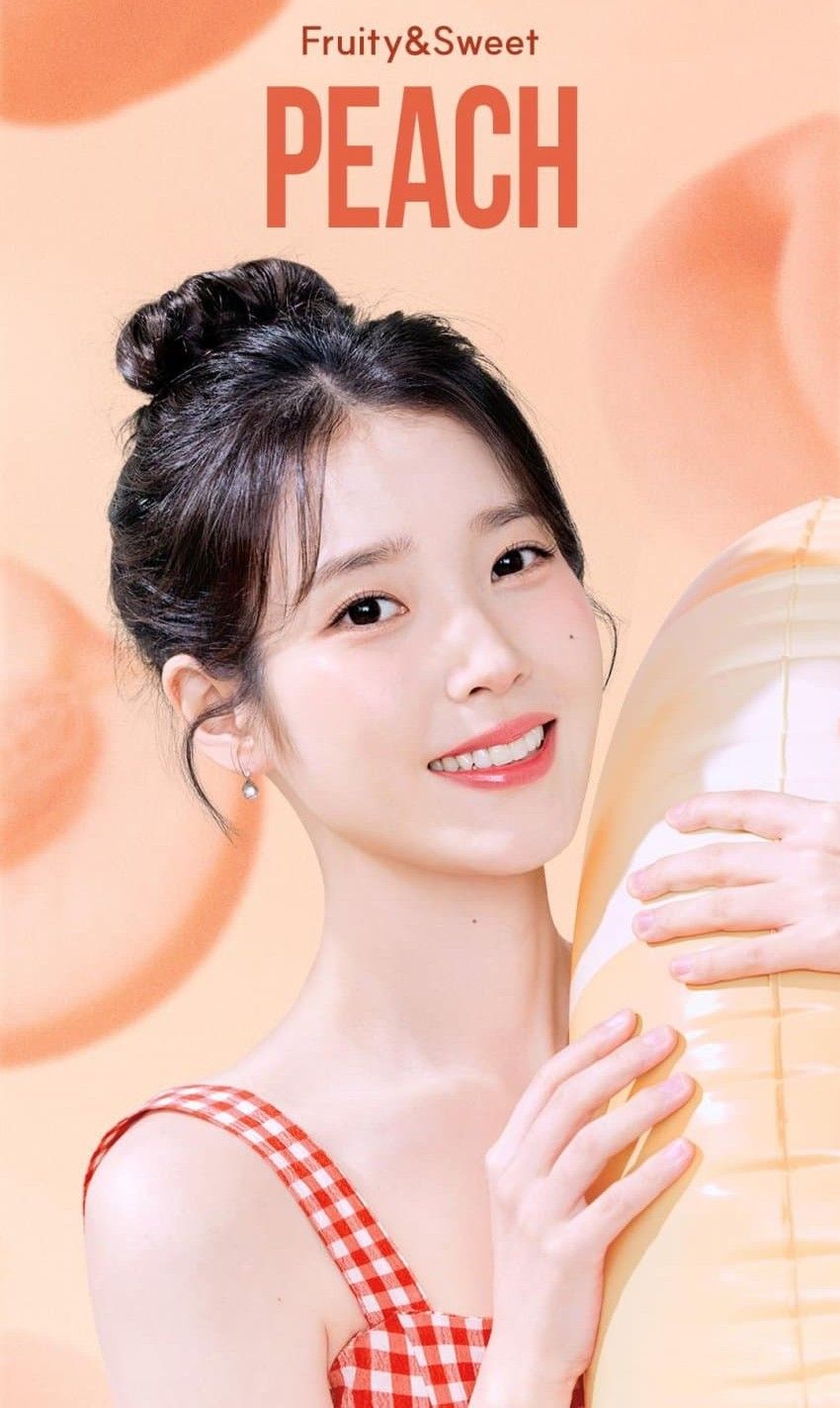 Special wallpaper made by IU's fans
