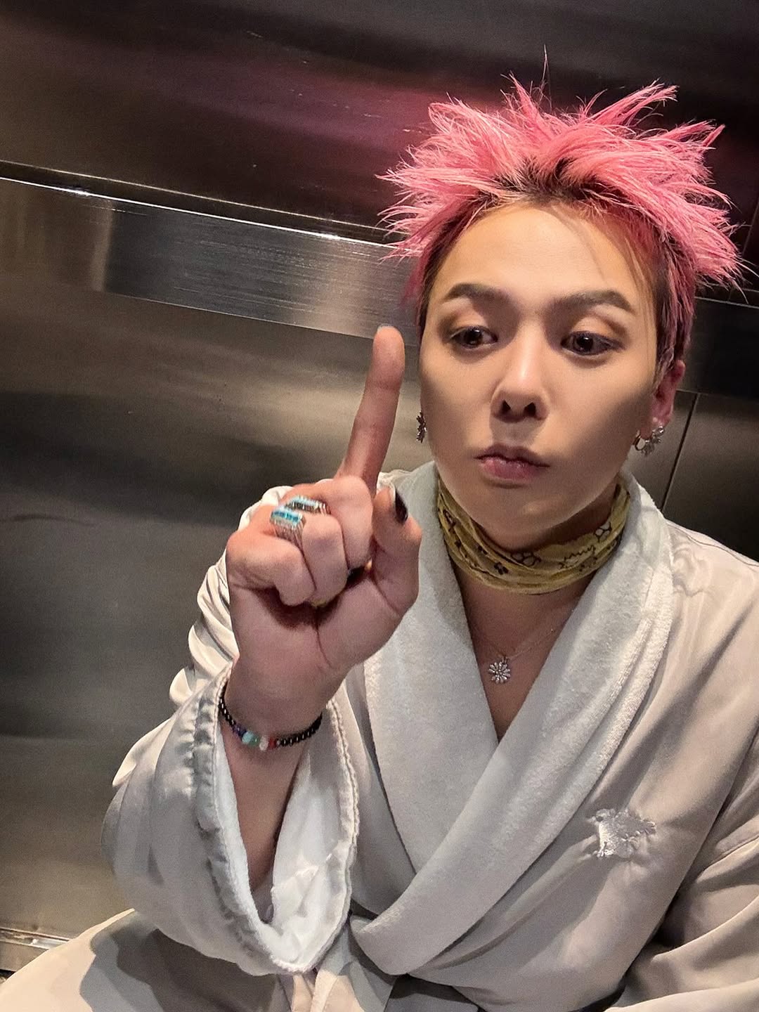 A moment captured by a fan of T.O.P