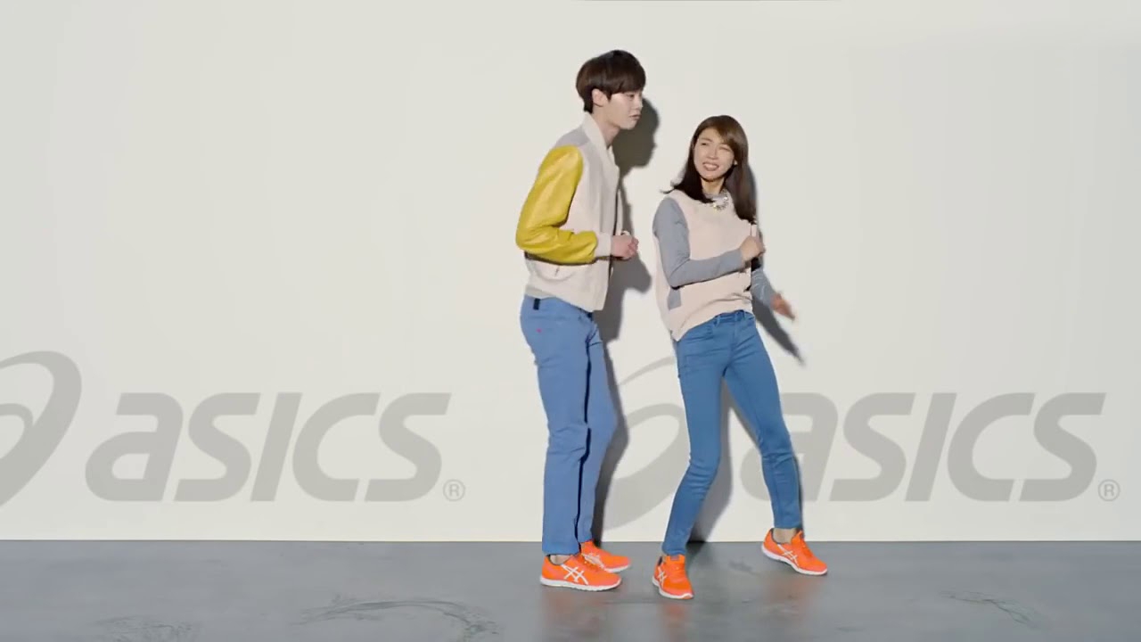 Behind-the-scenes cut of Ha Jiwon