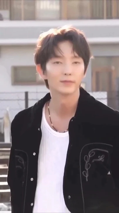 Recent activity shot of Lee Joongi