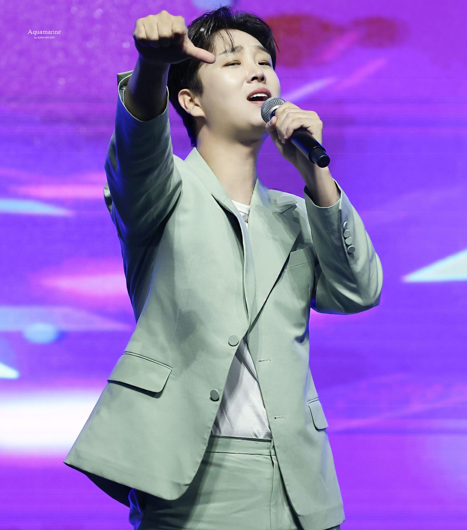 Recent activity shot of Song Minjun