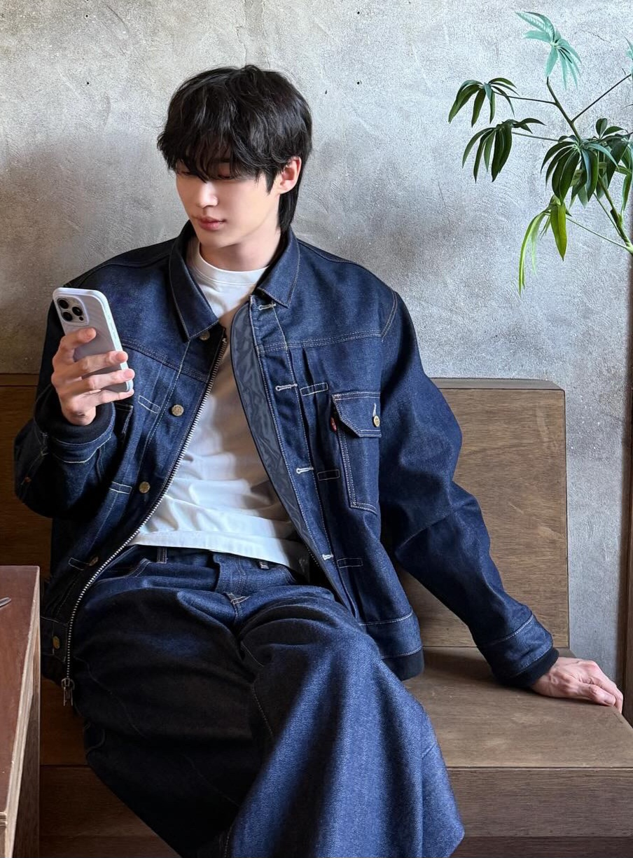 Latest photo of Byeon Wooseok