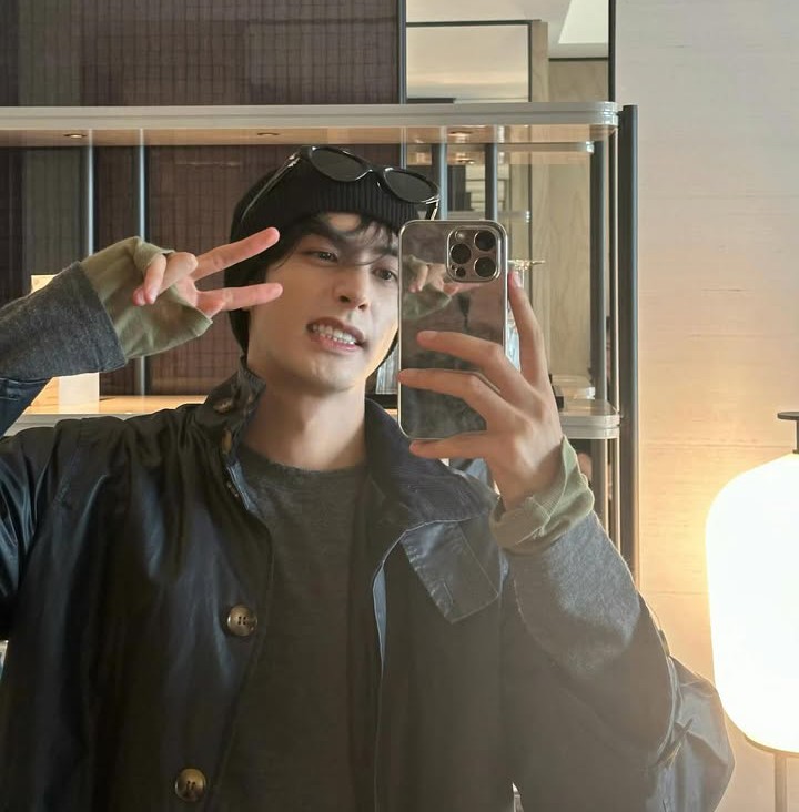 Recent activity shot of Song WeiLong