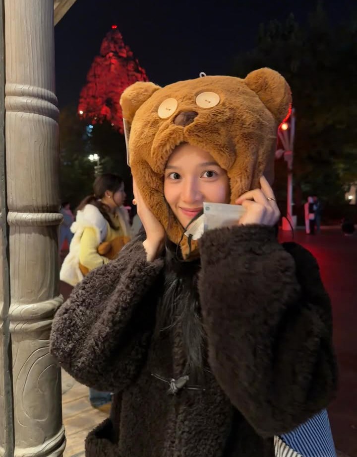 Latest photo of Jingyi Zhang