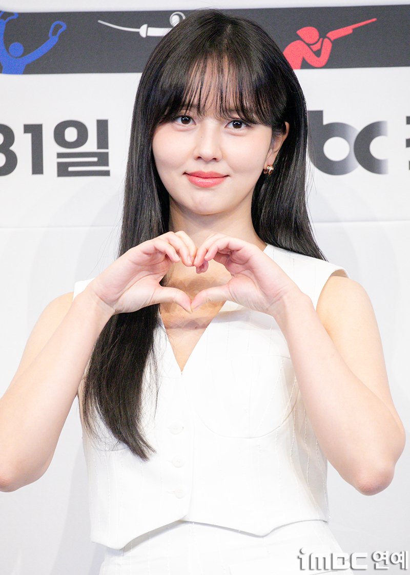 Behind-the-scenes cut of Kim Sohyun
