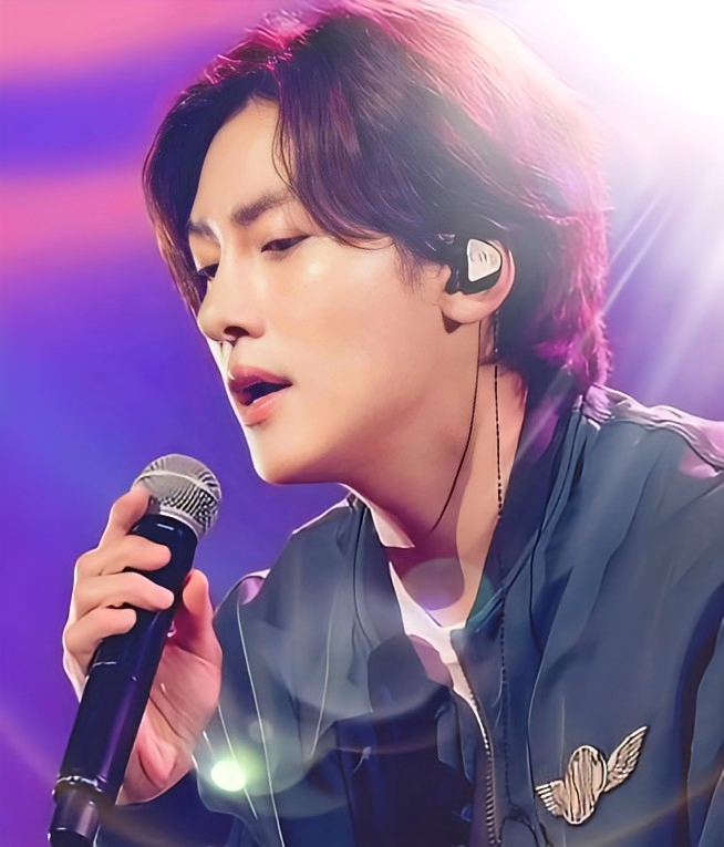 Recent activity shot of Ji Changwook