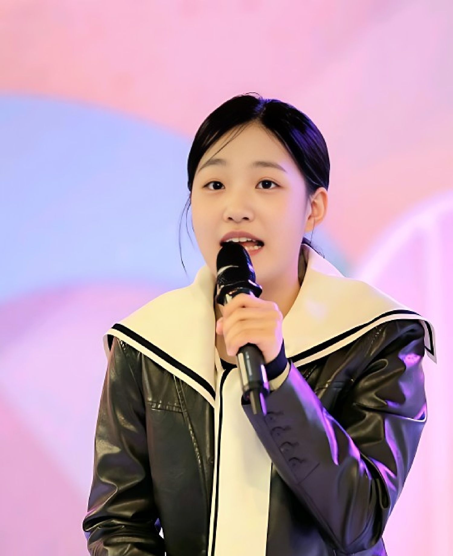 金泰延的最新照片