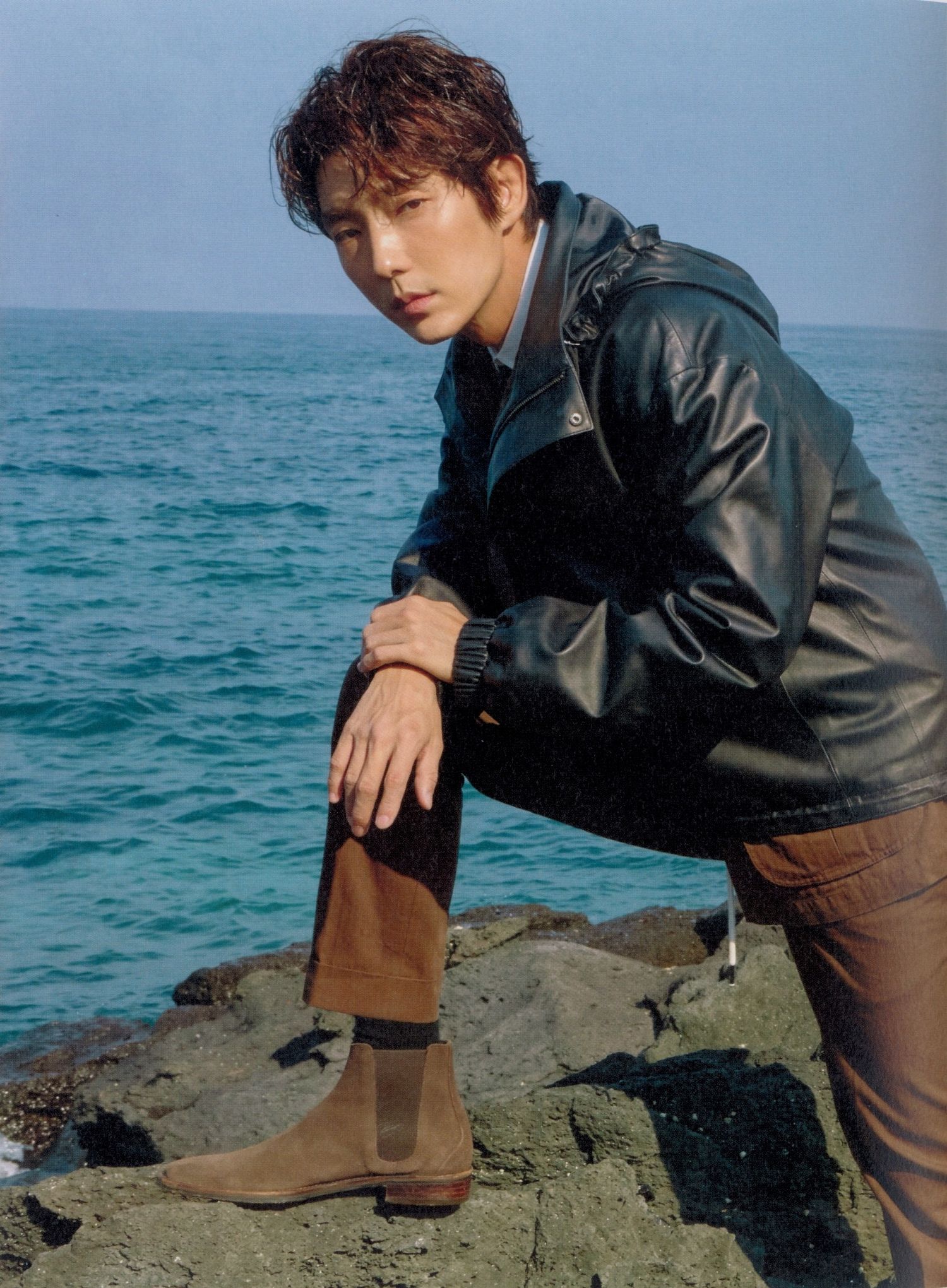 Behind-the-scenes cut of Lee Joongi