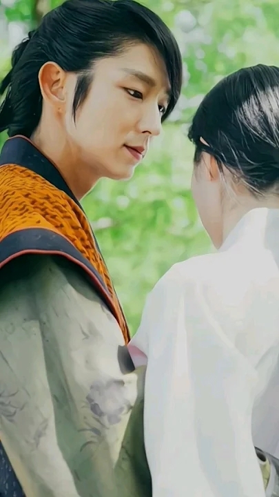 Cuplikan di balik layar dari Lee Joongi