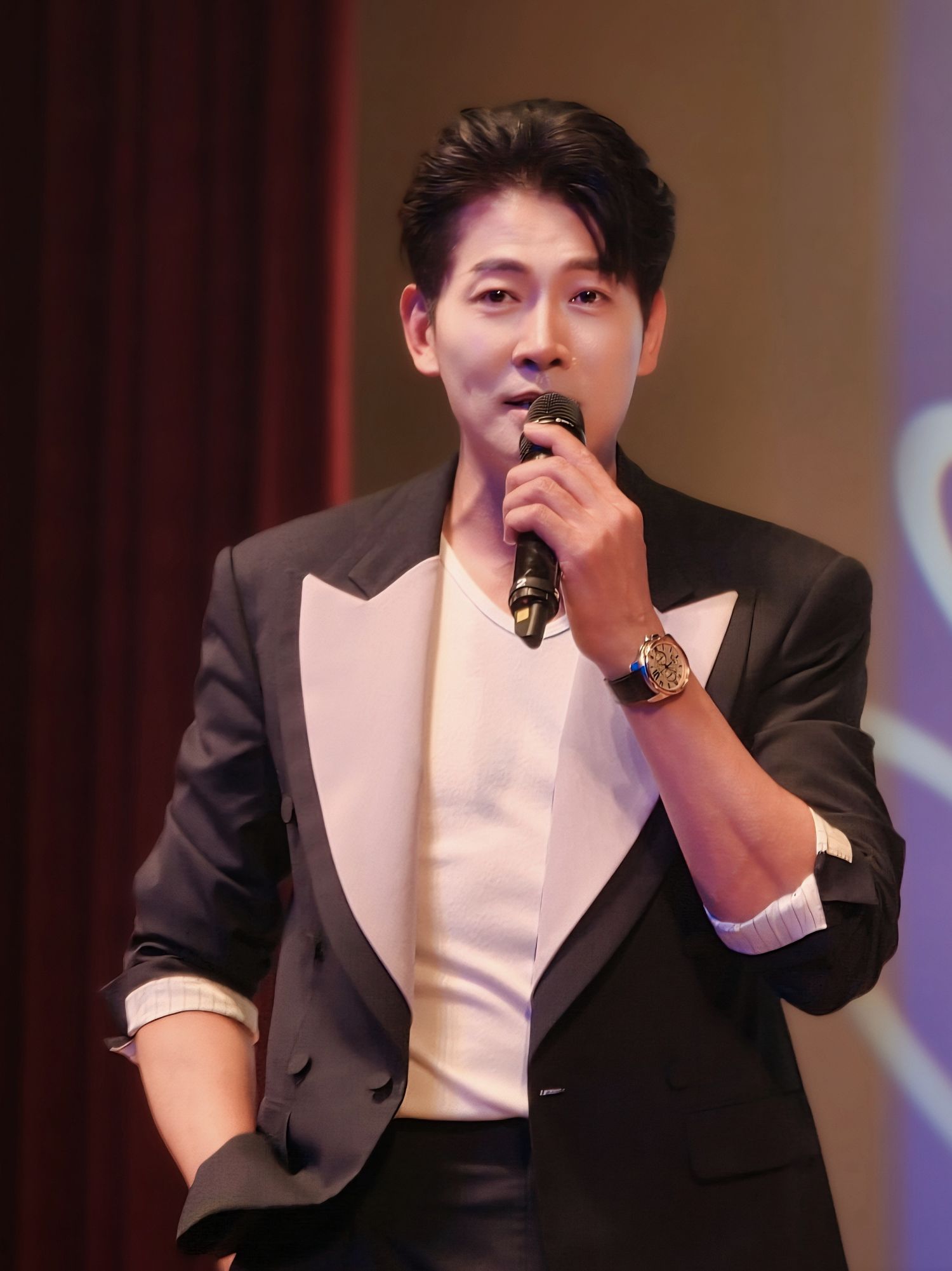Latest photo of Kim Yongpil