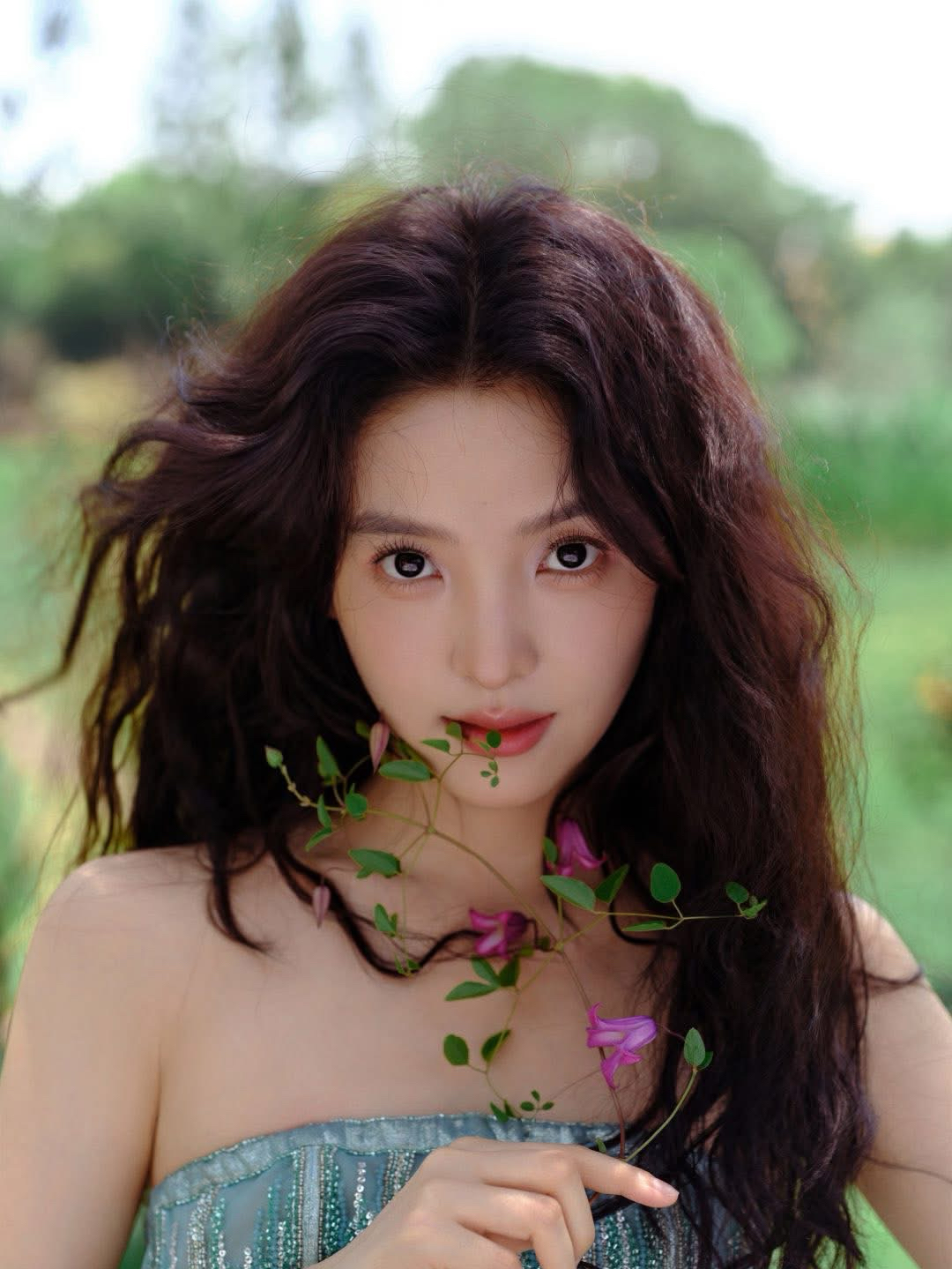 Recent activity shot of Zhang Ruonan