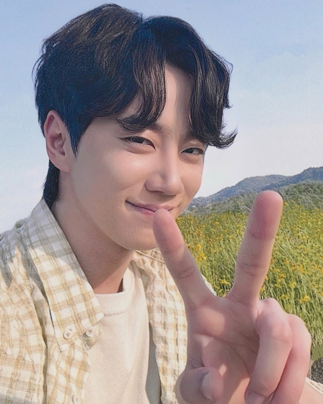 Recent activity shot of Lee Junyoung