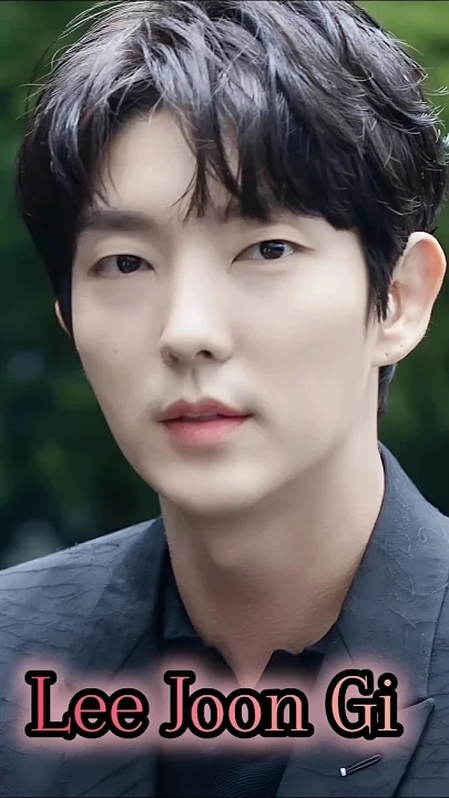 A moment captured by a fan of Lee Joongi