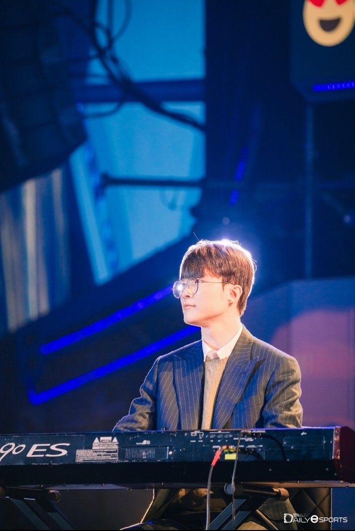 Latest photo of Faker