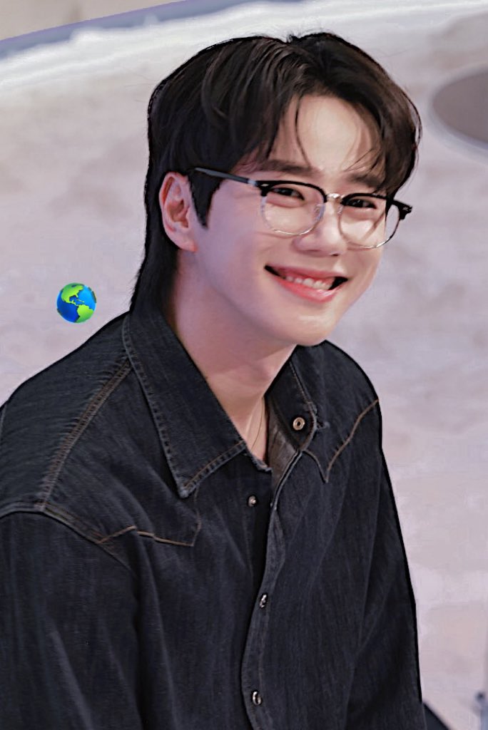 Recent activity shot of Lee Junyoung