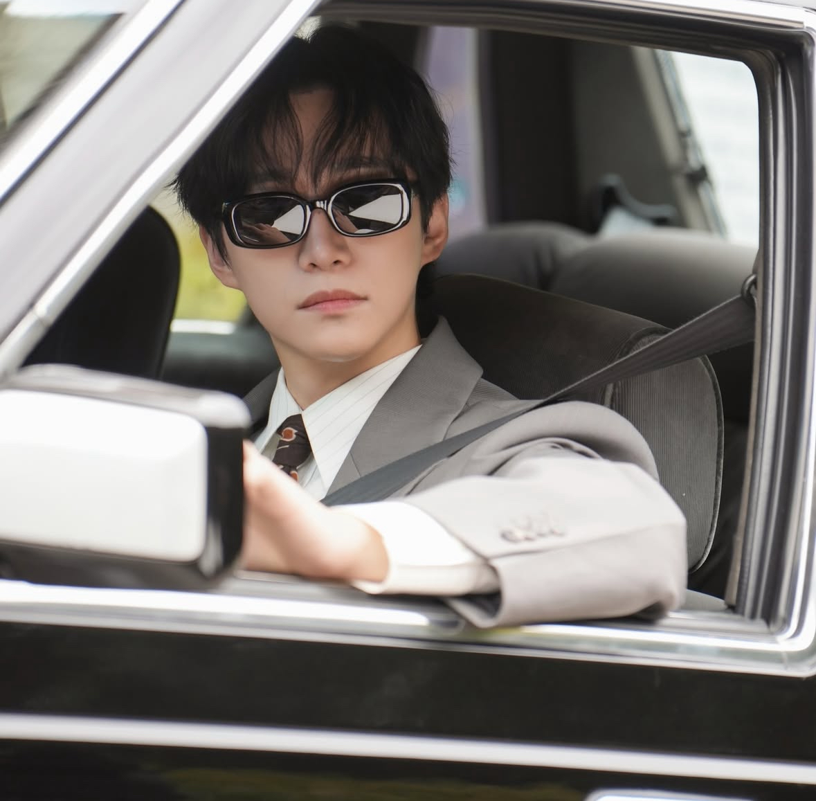 イ・ジュノのビハインドカット