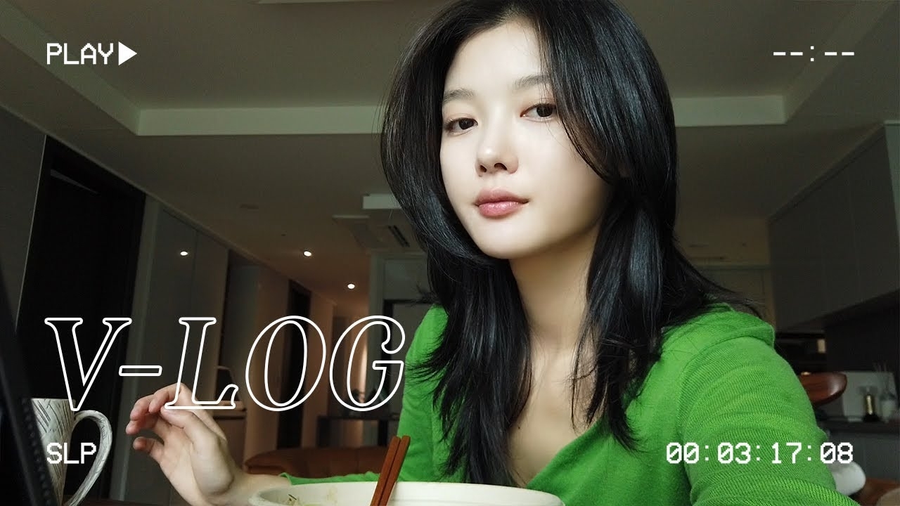 Behind-the-scenes cut of Kim Youjung