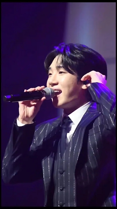 Special wallpaper made by Choi Sooho's fans