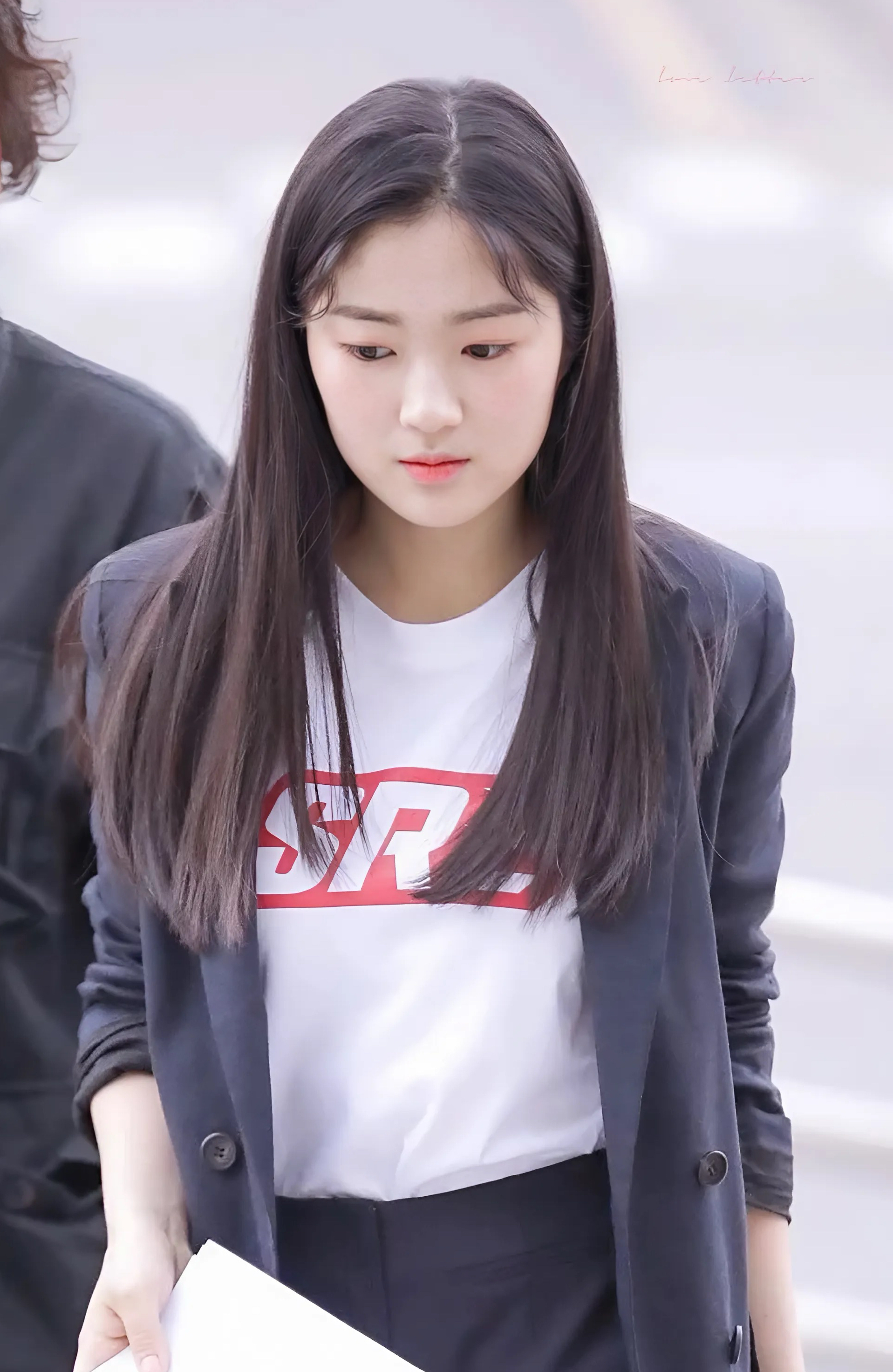 Recent activity shot of Kim Hyeyoon