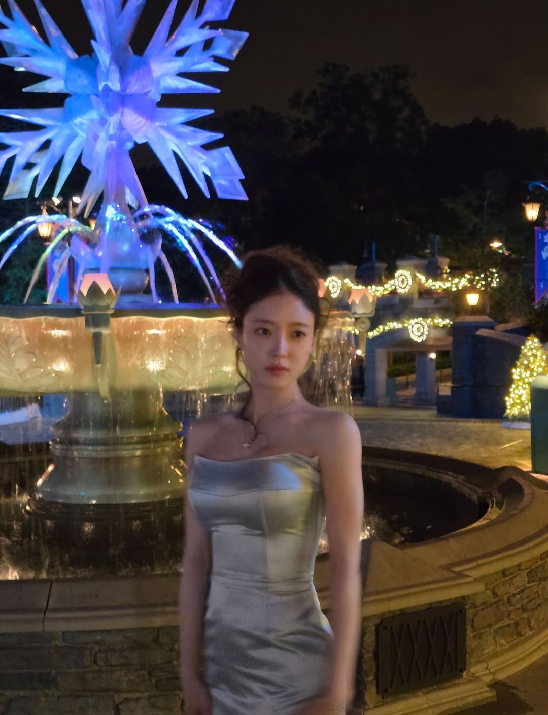 Behind-the-scenes cut of Lee Seyoung