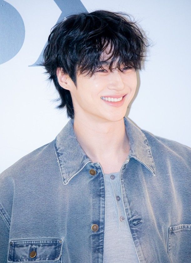 Latest photo of Byeon Wooseok