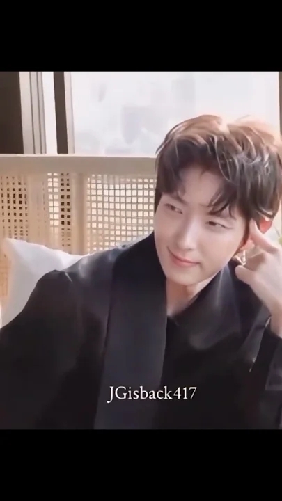 Behind-the-scenes cut of Lee Joongi