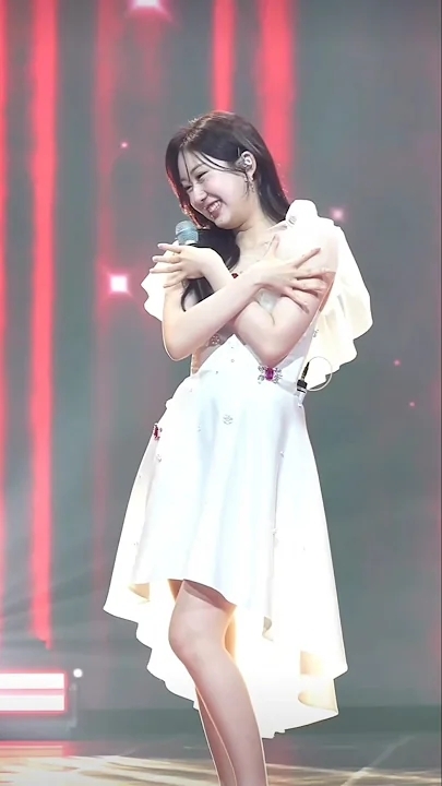 A moment captured by a fan of Jeon Yujin