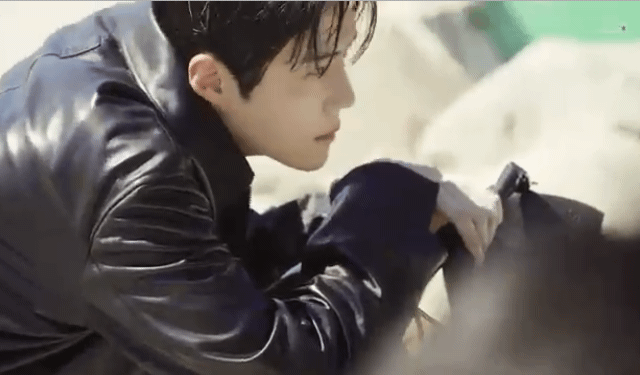 A moment captured by a fan of Kim Seonho